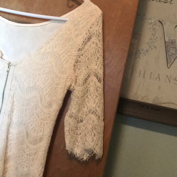 Lace Dress - Picture 3 of 5